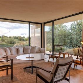 4 bedroom villa with infinity pool and sea views near Noto, Sicily, sleeps 8